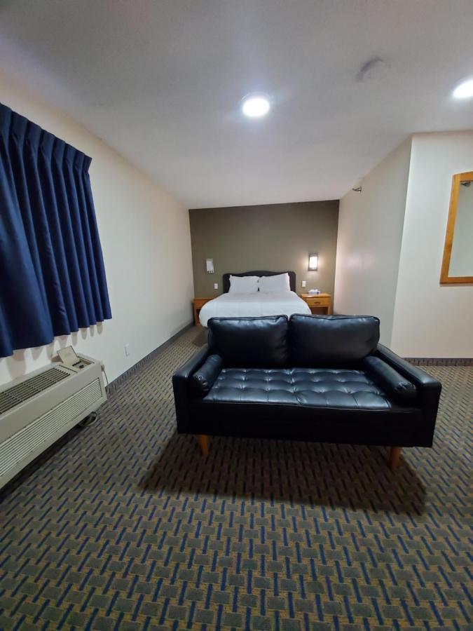 Hibbing Inn And Suites Esterno foto