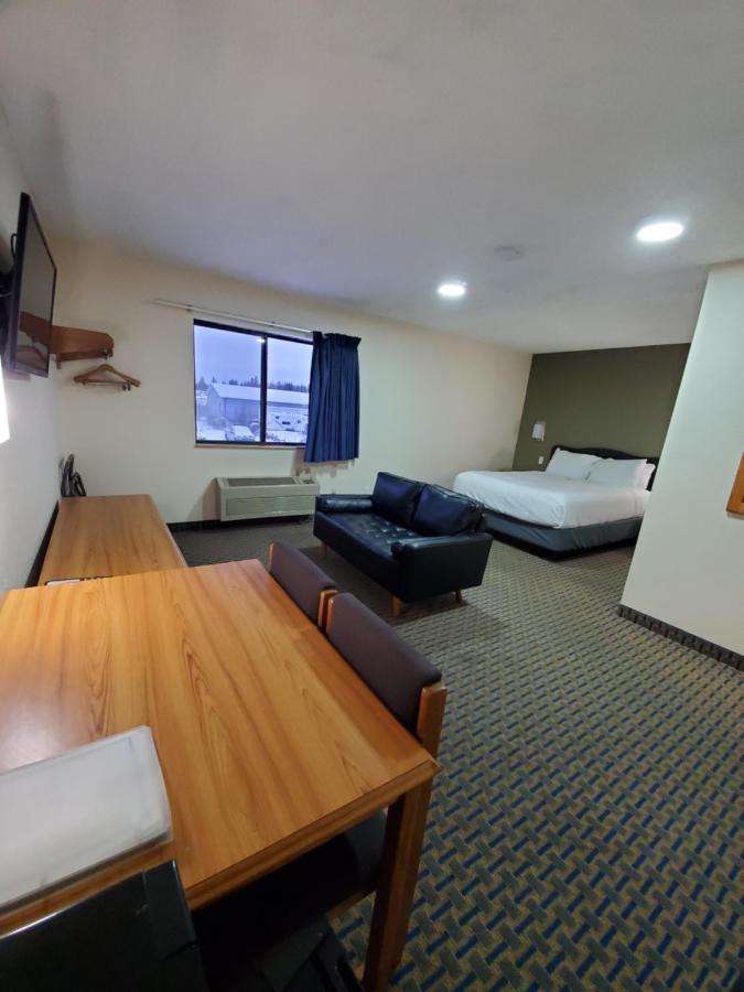 Hibbing Inn And Suites Esterno foto