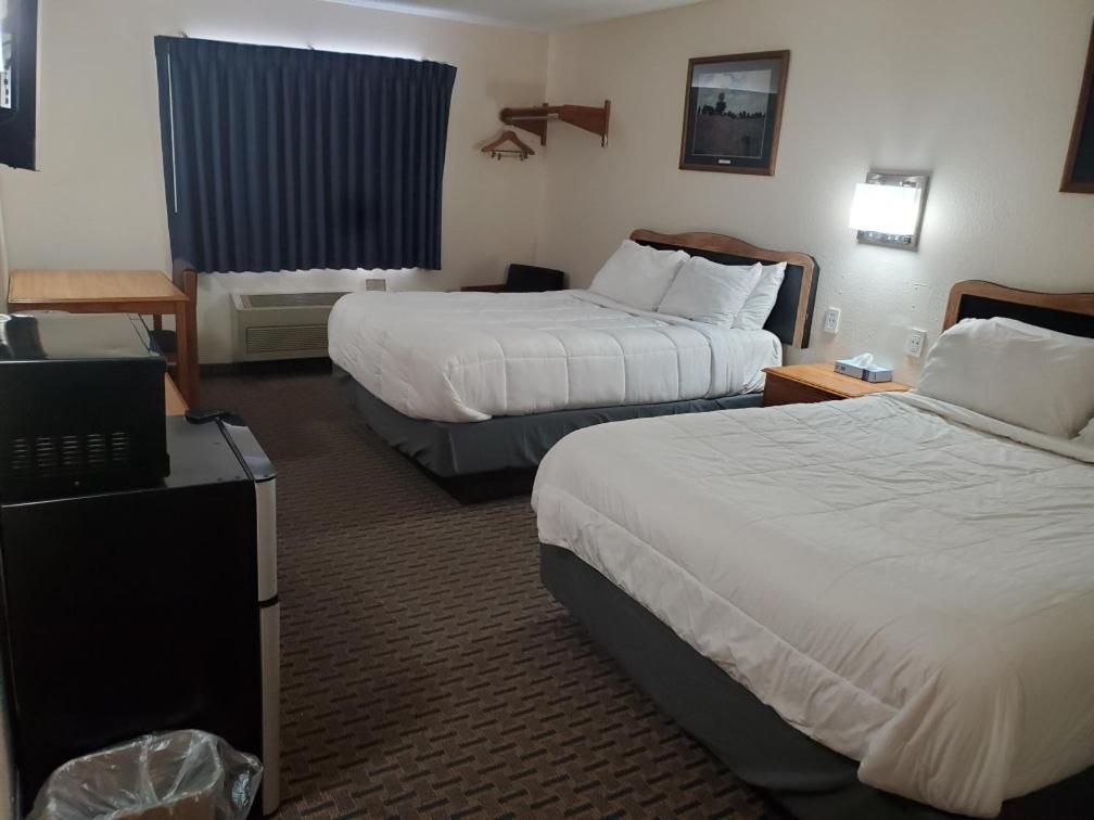 Hibbing Inn And Suites Esterno foto