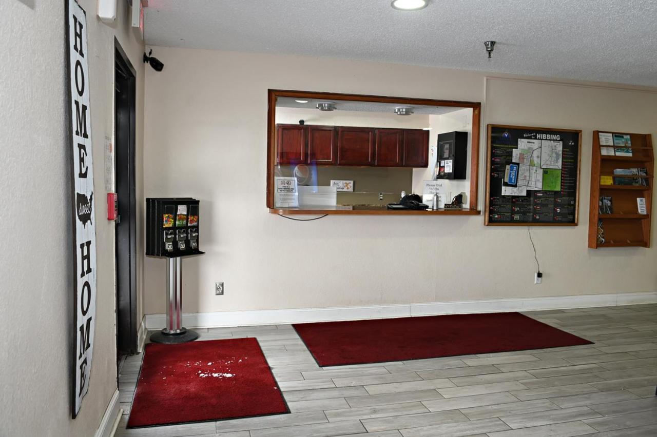 Hibbing Inn And Suites Esterno foto