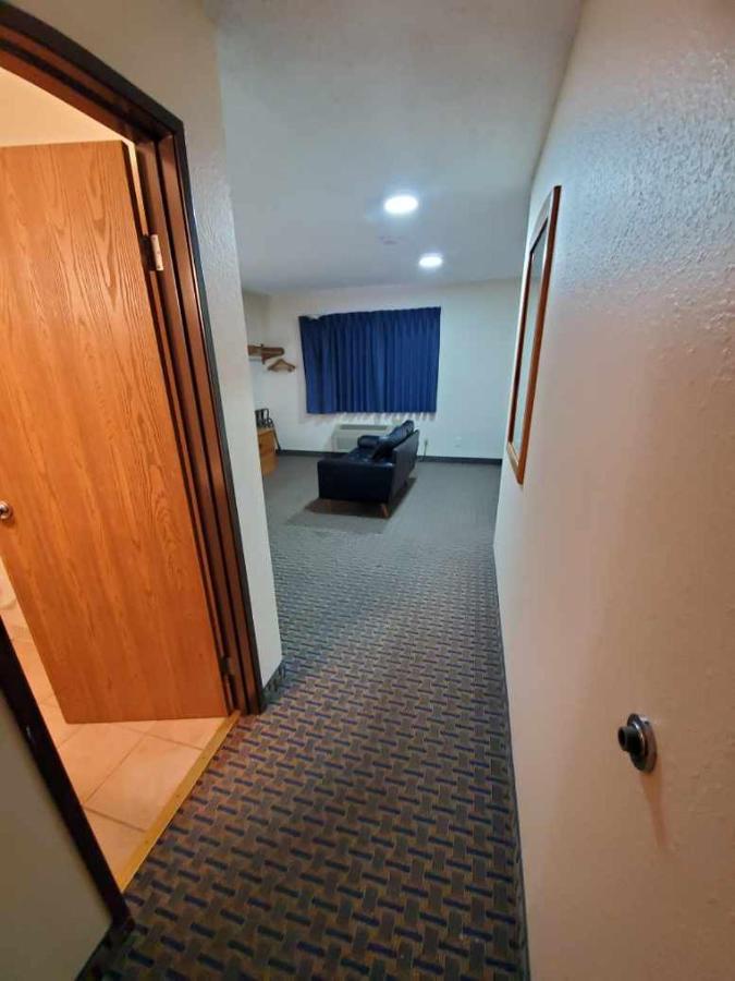 Hibbing Inn And Suites Esterno foto
